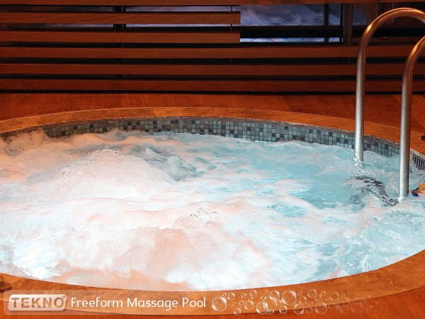 Freeform Massage Pool Tekno